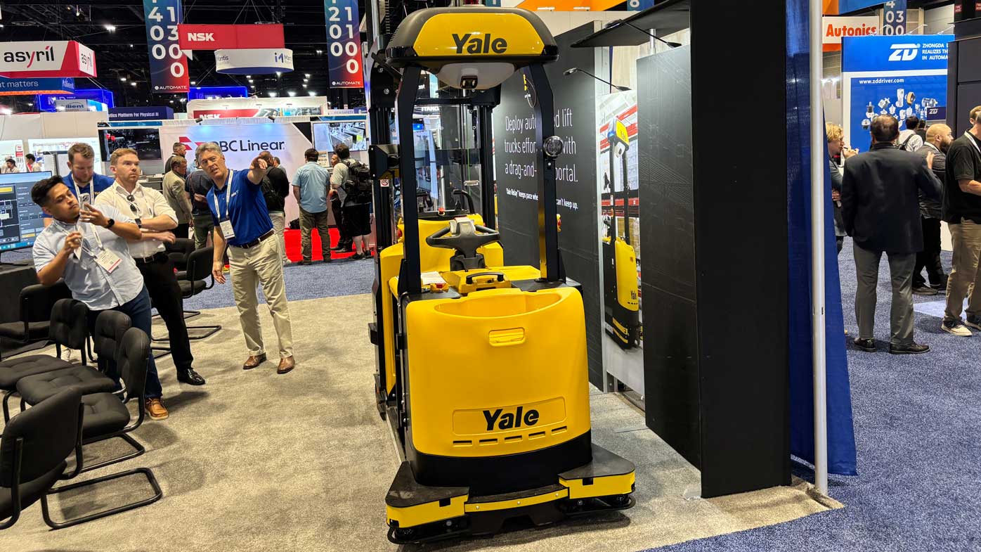 Yale’s new autonomous stacker was at the booth, and the company highlighted the recently announced lithium-ion battery and charger launch. 