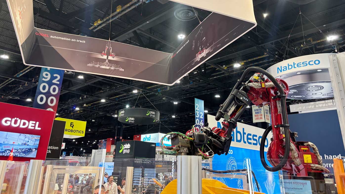 Güdel, alongside Titan Robotics, showed Automate attendees the TrackMotion Vertical TMV and TrackMotion Floor TMF systems.