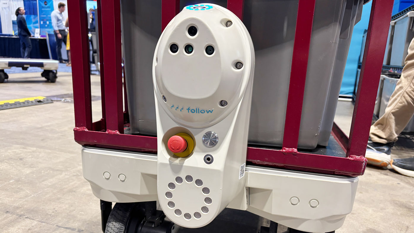 PFF’s booth featured live demonstrations of the kilo collaborative mobile robot (CMR). 