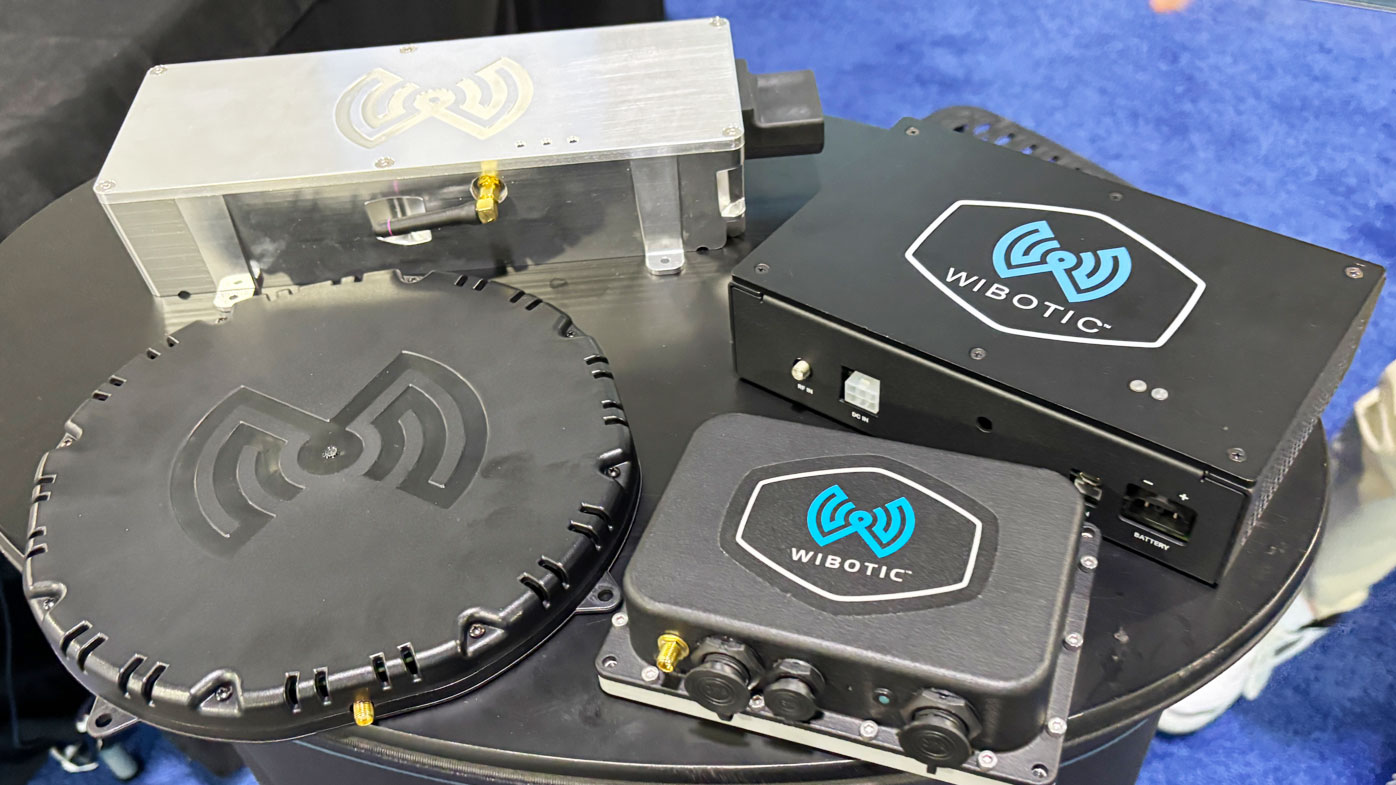WiBotic demoed its 1 kW waterproof, wireless charging system.