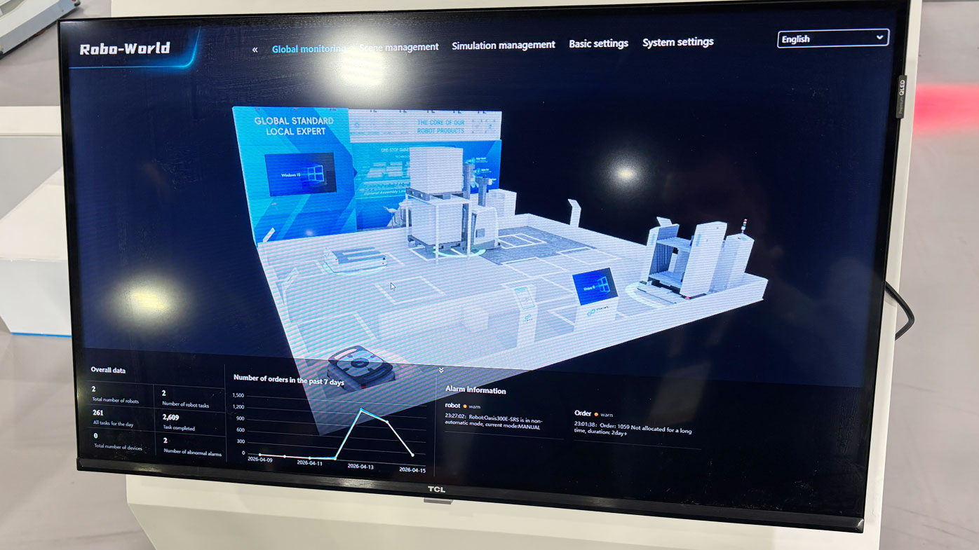 The Standard Robots booth demoed its lineup of AMRs and autonomous forklifts, in addition to its fleet management and simulation platform.