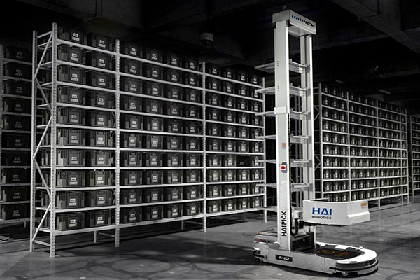 HAI Robotics’ autonomous case-handling mobile robots (ACR), paired with Honeywell Intelligrated’s Momentum Warehouse Execution Software, enable high-density inventory storage.