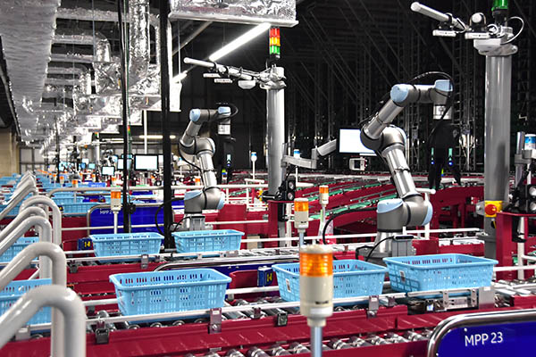 Increasing adoption of systems such as RightPick from RightHand Robotics shows the maturity of the warehouse market, says ABI Research.