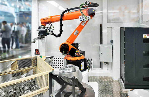 KUKA says its smart bin picking automation is suitable for beginners.