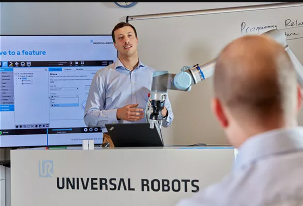 Universal Robots offers both in-person and online cobot training.