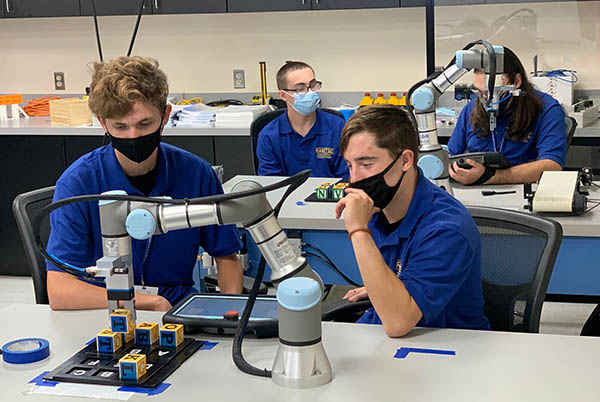 Cobots in Classrooms: Universal Robots Gets Endorsements From Ohio Department of and ARM Institute - Robotics 24/7
