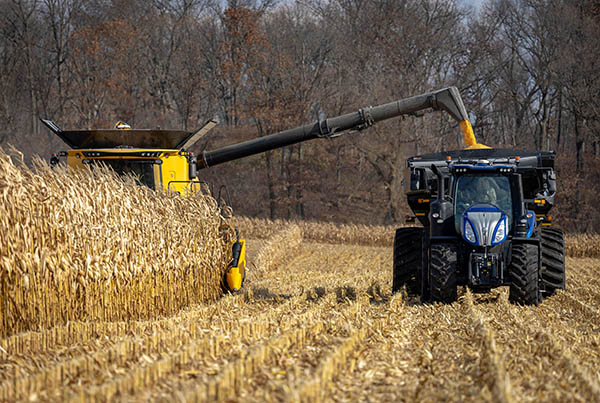 Raven Industries Debuts Driverless Tillage and Driver Assist Harvest Solutions at CNH Industrial Tech Day