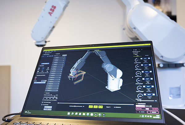 Fuzzy Studio Industrial Robot Programming and Simulation Software Now Available Online