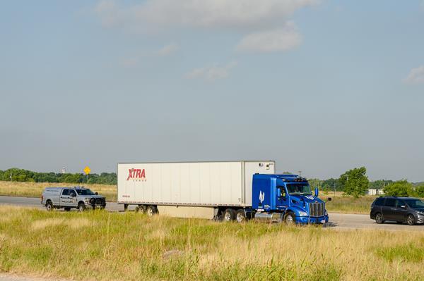 Embark Trucks Demonstrates Self-Driving Vehicle Emergency Interaction Capability
