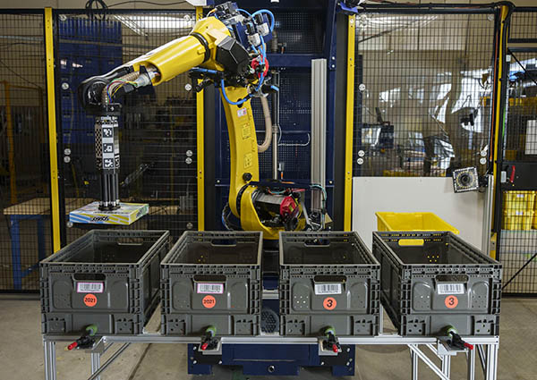 Amazon Announces Product-Handling Robot During Event at Massachusetts Robotics Facility