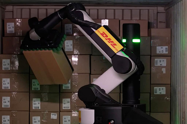 DHL group signs MOU with Boston Dynamics for additional 1K robot deployment