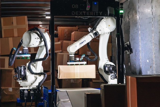 Dexterity AI and FedEx unveil robotics trailer loading technology