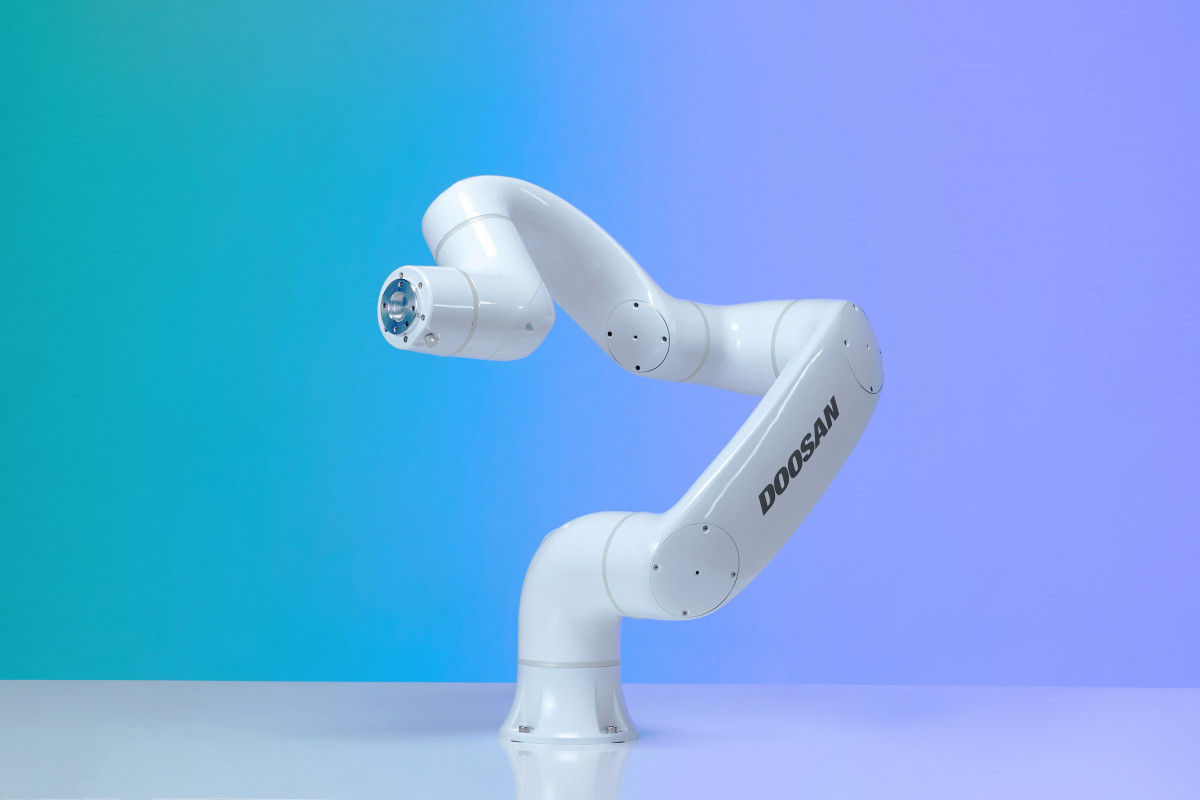 Doosan Robotics Launches NSF-Certified Food-Handling Cobots