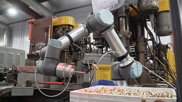 Universal Robots Picks Integrators for ActiNav Machine Loading