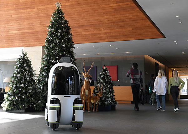 Hyundai Mobis Announces Hotel, Last-Mile Delivery Robot Pilots and CES Mobility Displays