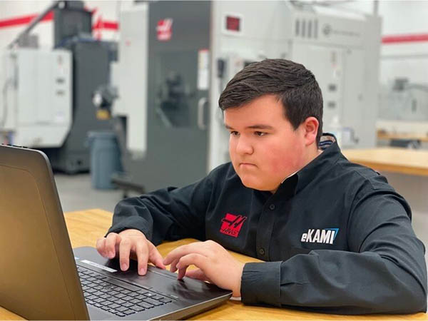 eKAMI Taps 14-Year-Old to Inspire Peers in Robotics