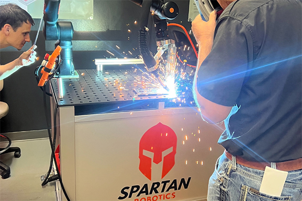 Case Study: Spartan Robotics overcomes robotic welding challenges with Kassow Robots