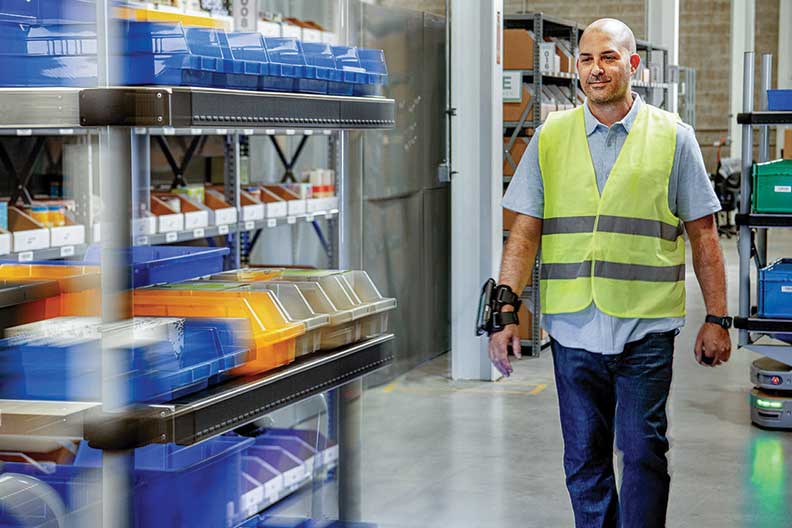 4 Tech Directions to Shape Distribution Center Performance