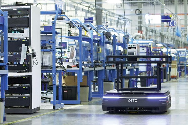 Webinar: Overcoming Material Handling Challenges with AMRs For 2022 and Beyond