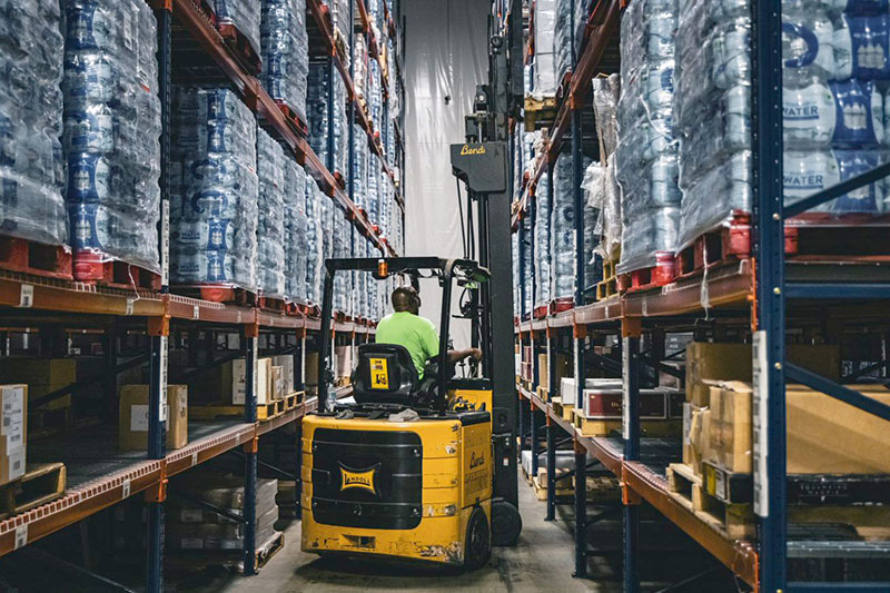 NA and VNA trucks: Jumping on the narrow aisle trend