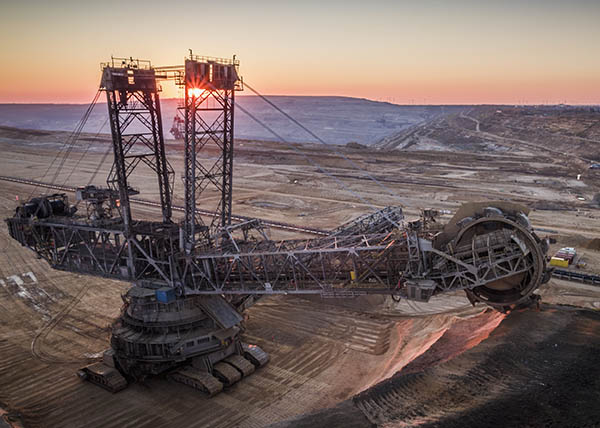 Rio Tinto’s New Mine Features Autonomous Water Carts, Digital Twin Software, and AGVs