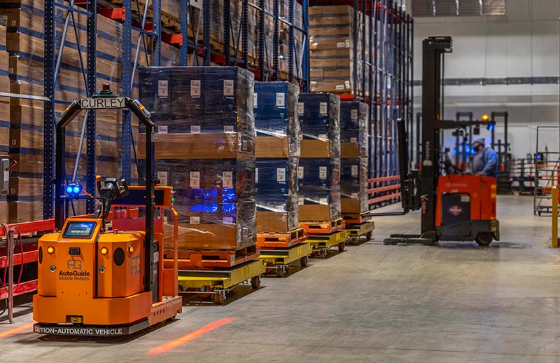 3 Ways to Use High-Payload AMRs in Today’s Short-Staffed Facilities