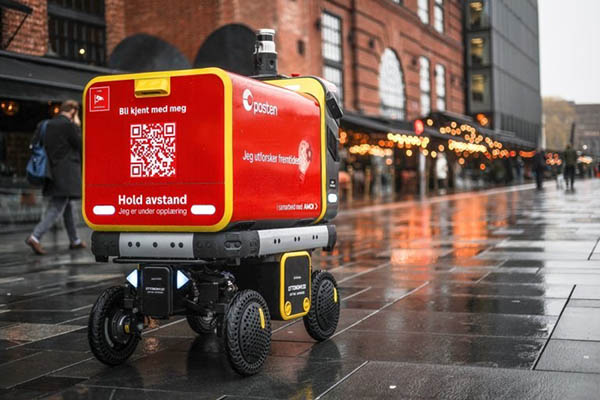 Ottonomy Opts for Multiple Use Cases for Indoor/Outdoor Robots, Including First Mile Deliveries