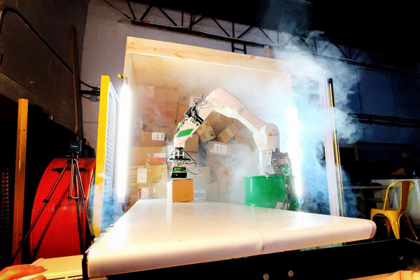Dill Robot From Pickle Designed to Quickly Unjam Trailer Cargo