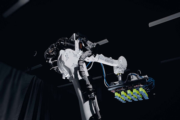 Plus One Robotics reaches 1 billion picks across robot fleet