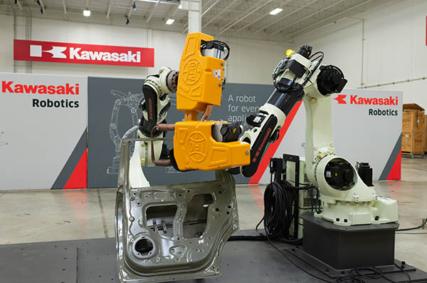 Kawasaki Robotics Chooses Realtime Robotics for Programming, Deployment, and Control of Robots