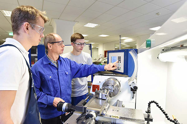 Colleges Work with RIOS to Design Curriculum for Future Skilled Technicians