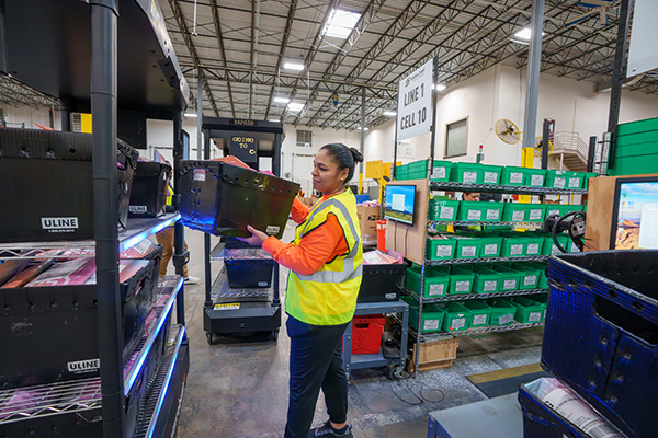 Saddle Creek Logistics deploys Robust.AI’s Carter collaborative robots