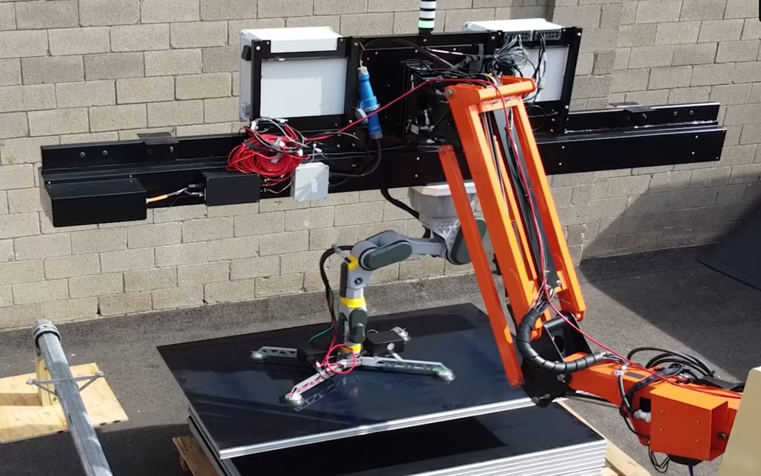 Sarcos Achieves Final Validation of Outdoor Autonomous Manipulation of Photovoltaic Panels Project