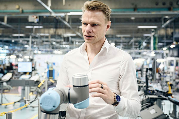 Universal Robots CEO Discusses Cobot Leader’s Outlook for 2022