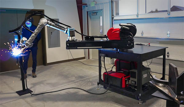 Universal Robots to Debut New Cobot Welders With Extended Range at FABTECH 2022