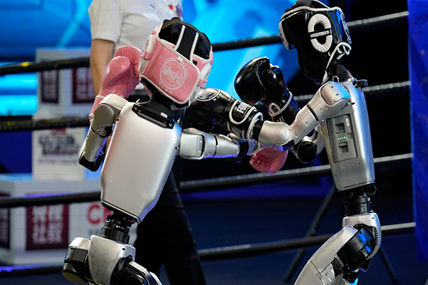 VIDEO: Unitree G1 humanoids compete in robot combat tournament in China