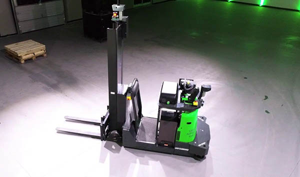 Vecna Robotics Updates Autonomous Forklift Hardware and Software
