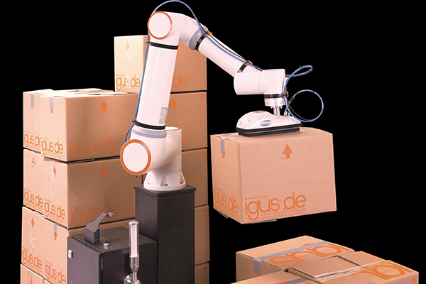 PACK Expo 2025: igus to showcase palletizing cobot