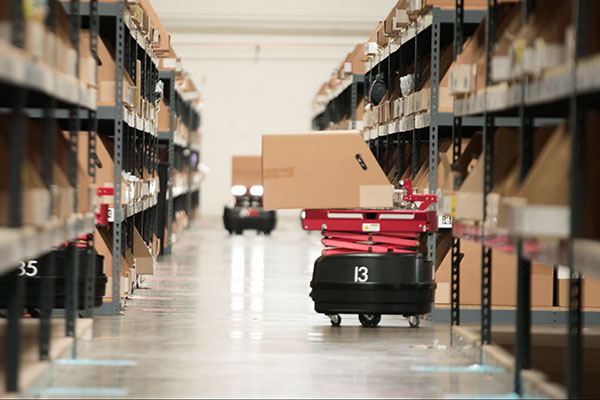 4 Innovations in Automation  & Robotics to Boost Warehouse Productivity