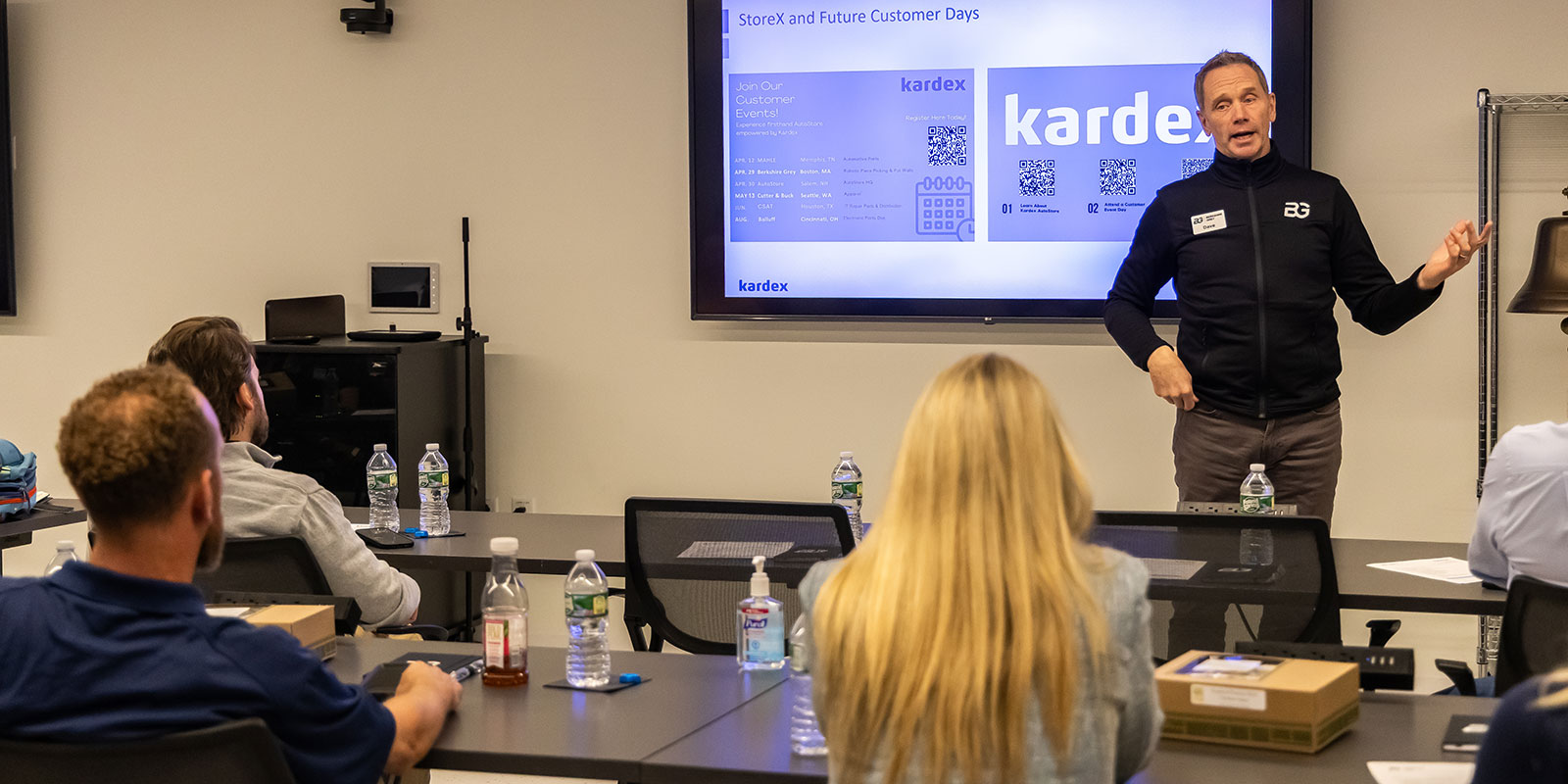 Dave Paratore, Berkshire Grey CEO, stops by and answers questions from attendees during the post-tour debrief.

 

Photo by Donald Halsing | Peerless Media