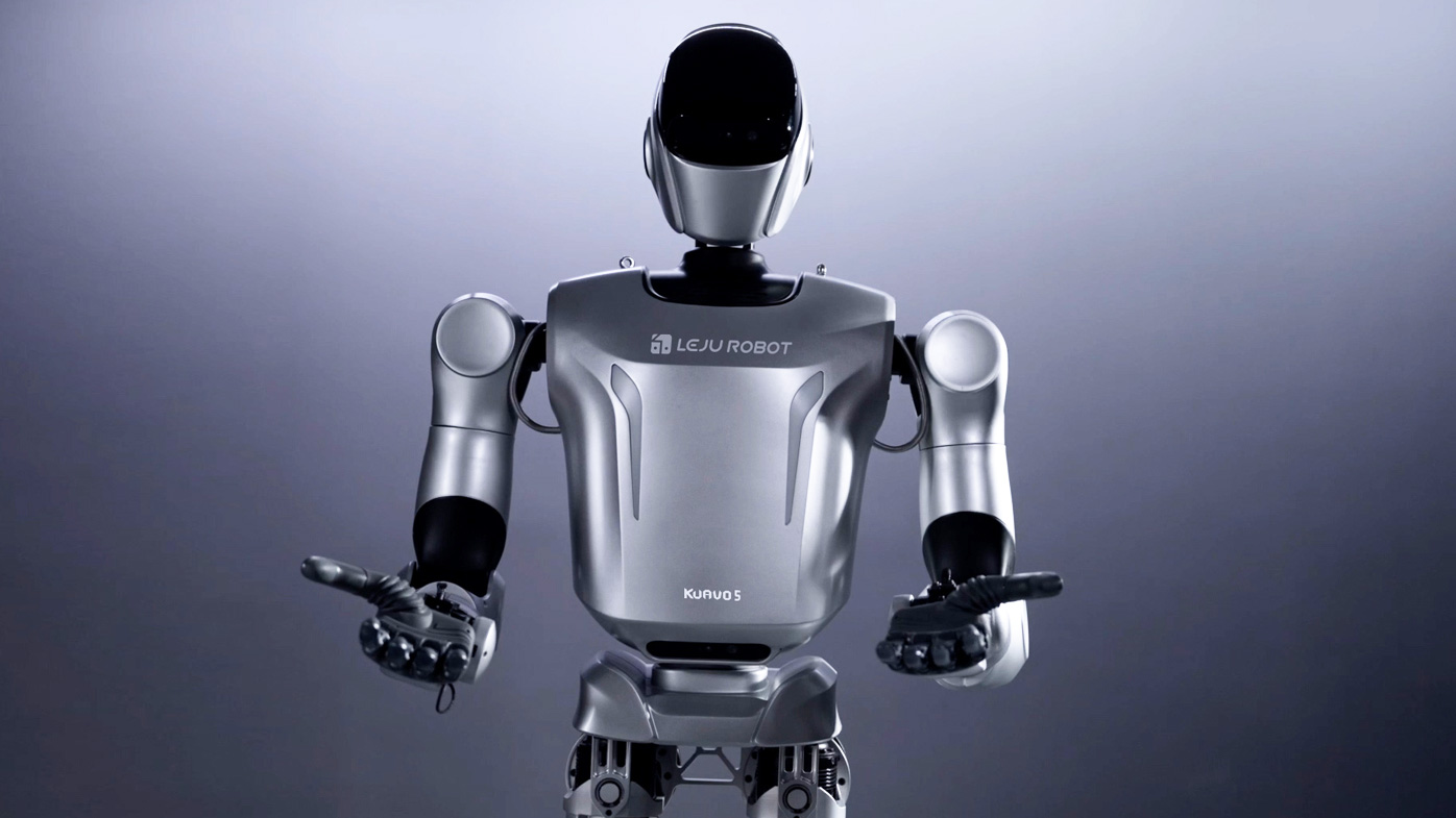 Kuavo 5 is a general-purpose embodied intelligent humanoid robot designed for industrial applications. Standing at 1.73 meters and weighing 63 kilograms, the machine is constructed of aluminum alloy and composite materials. Kuavo 5’s flexible joints allow it to move in all directions with a dynamic balance control system. Even on complex and uneven ground, it can maintain a stable speed of 2 km/h. Its stability ensures its daily use in scenarios requiring precision, such as guiding, inspection, transportation and loading/unloading. The dexterous hand has high precision and strong load-bearing capacity, and can perform precise operations such as grasping, rotating and inserting/pulling. Kuavo 5 is equipped with multi-modal sensors such as stereo vision, depth perception and lidar, which enable it to identify, locate and track key targets in the environment. It also relies on a powerful computing platform to achieve autonomous navigation, obstacle avoidance and task execution. CIMC Pteris Global, cimc-pterisglobal.com, Booth C10799