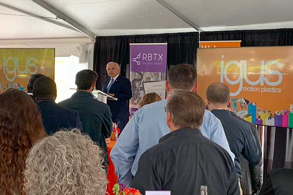 Rhode Island senator Jack Reed was among the speakers at the new igus facility opening. He touted the company’s longtime partnership with the state and promoted further investment and cooperation between the company and government.
